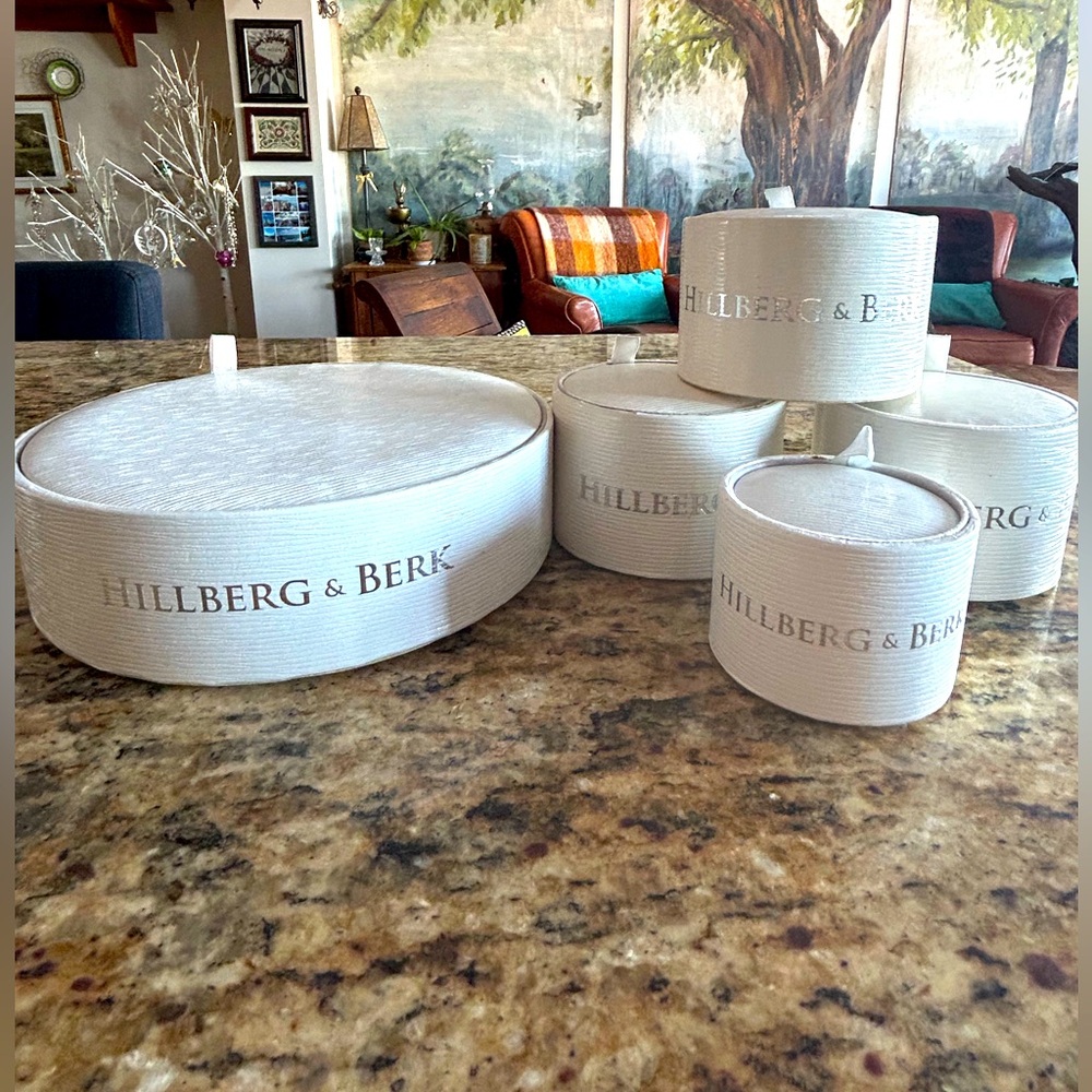 Hillberg & Berk boxes
